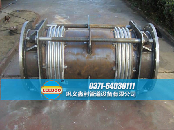 未噴漆的大拉桿橫向波紋<a href=http://www.s4ggu.cn target=_blank class=infotextkey>補(bǔ)償器</a>